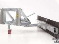 Rubber yard scraper Qmac 240 MECH MET GIANT AANSLUITING