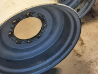 Wheels, Tyres, Rims & Dual spacers  Onbekend W12X24 8-221-275 WIELEN
