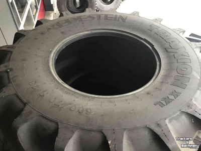 Wheels, Tyres, Rims & Dual spacers Vredestein Set 710/75R38 en 600/70R28