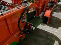 Onion harvester Holaras Uienloofmaaier Type UM 210-F 2408-3111 en Uienrooier type Type UR 205-DB 2408-3112