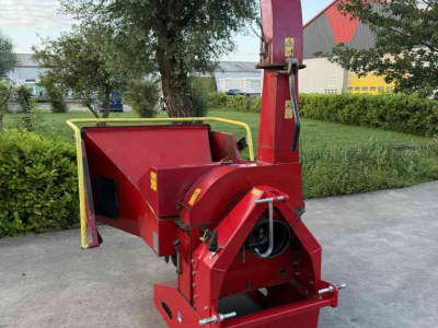 Wood Chipper Lindana TP 200 PTO
