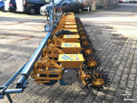 Seed drill Kleine Uni corn 2 zaaimachine