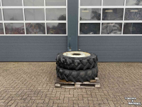 Wheels, Tyres, Rims & Dual spacers Michelin 12.4R32 op 6 gaats velg