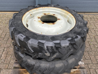 Wheels, Tyres, Rims & Dual spacers Michelin 12.4R32 op 6 gaats velg