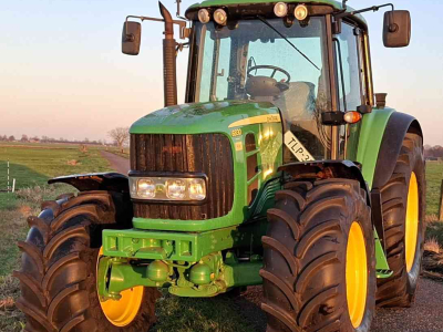 Tractor John Deere 6830