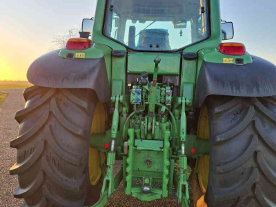 Tractor John Deere 6830