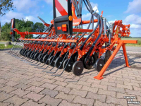 Seed drill Kubota SB 1300 schijf kouter balk, zaaimachine