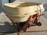 Fertilizer spreader Vicon PS953 pendelstrooier