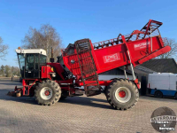 Sugar beet harvester Gilles Beet Master 2000