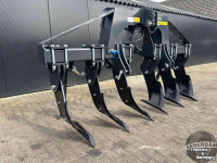Deep subsoiler  Agroland TPC 300 diepwoeler met hef
