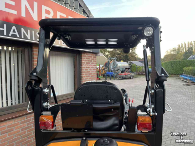 Other earthmoving and heavy equipment and accessories Giant G2300 minishovel diversen