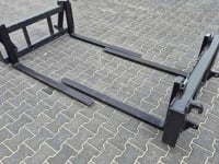 Front-end loader  Palletvork vorkenbord lepelbord met euro aansluiting Balenprikker.