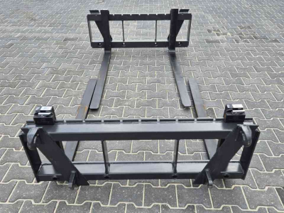 Front-end loader  Palletvork vorkenbord lepelbord met euro aansluiting Balenprikker.
