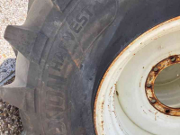 Wheels, Tyres, Rims & Dual spacers Vredestein Set TRAXION HARVEST 800/65R32 compleet op Velg aansluiting 280/335/10gaats