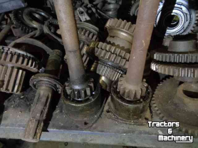 Used parts for tractors Deutz 4006