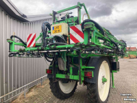 Fieldsprayer pull-type CHD 2727
