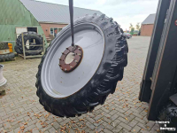Wheels, Tyres, Rims & Dual spacers BKT 230/95R32 & 270/95R48