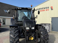 Tractor Valtra N122