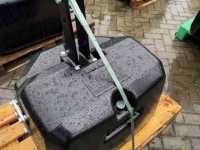 Frontweights  900 kg gewichtenblok compact Pateer VTM
