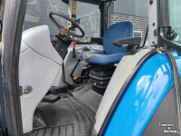 Tractor New Holland T5050 met voorlader