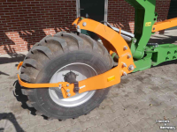 Ploughs Amazone Tyrok 400 8 schar