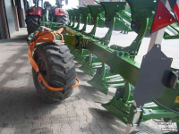 Ploughs Amazone Tyrok 400 8 schar