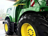 Forage-harvester John Deere 8600 40 KM Korrelkneuzer