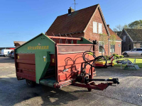 Silage-block distribution wagon Strautmann BVW Blokkenverdeelwagen / Blokkendoseerwagen
