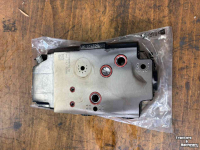 Diverse new spare-parts New Holland 84381608 hydraulisch ventiel