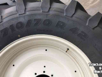 Wheels, Tyres, Rims & Dual spacers Trelleborg 710/70R42 100% TM900