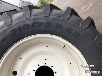 Wheels, Tyres, Rims & Dual spacers Trelleborg Trelleborg - 710/70R42 TM900 op wiel Valtra Q-serie