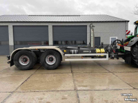 Hooked-arm carrier Stronga HL210DT