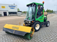 Sweepers and vacuum sweepers  285 Veegmachine