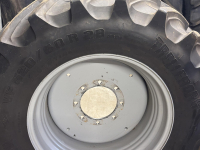 Wheels, Tyres, Rims & Dual spacers Trelleborg TRELLEBORG VF 520/60R28 cpl wielen