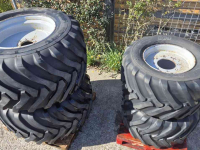 Wheels, Tyres, Rims & Dual spacers BKT 650/45-22.5 & 800/45-30.5