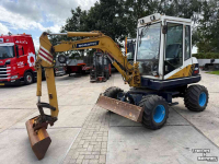 Mini-Excavator Komatsu PW 30 Bandenkraan