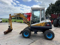 Mini-Excavator Komatsu PW 30 Bandenkraan
