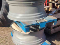 Wheels, Tyres, Rims & Dual spacers Deutz-Fahr 12x28 en 16x38