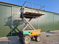Articulated platforms Shibaura ruwterrein fruitteelt hoogwerker schaarlift