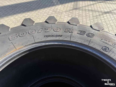 Wheels, Tyres, Rims & Dual spacers Trelleborg 600/70R30 TM900 90%