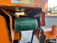 Sawdust spreader for boxes Flingk SE 250 BOXINSTROOIER