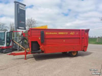 Silage-block distribution wagon Schuitemaker Amigo 40S blokkendoseerwagen