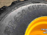 Wheels, Tyres, Rims & Dual spacers BKT 750/60R26.5 95% FL 630 / Nog 1 set voorradig