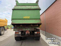 Manure spreader  Mestbreker Met Kurstjens onderstel