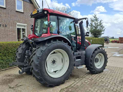 Tractor Valtra G125eA