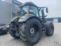 Tractor Valtra Q225