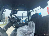 Tractor Valtra Q225