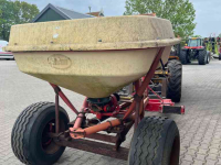 Fertilizer spreader Vicon Kunstmeststrooier, onderstel, banden, diversen
