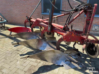 Ploughs Kverneland 4-schaar Ploeg