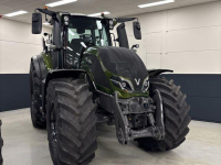 Tractor Valtra Q 225